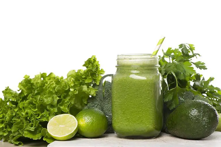 12 ricette di frullati verdi per la salute: nutri il tuo corpo con queste deliziose opzioni